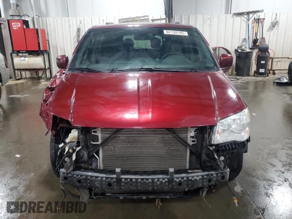 ✅ 2019 Dodge Grand Caravan SXT • VIN: 2C4RDGCG0KR726026 • Лот: 62138105. Опубликован ранее на Copart с пробегом 139 709 миль. Бесплатный доступ к архиву аукционных продаж из США и подробный отчёт об истории автомобиля на DreamBid. Изображение 5.