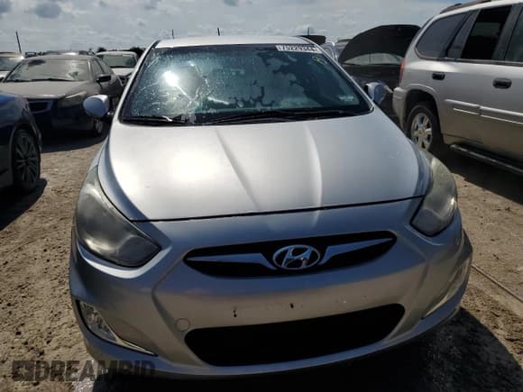 ✅ 2013 Hyundai Accent SE • VIN: KMHCU5AE8DU138582 • Лот: 75229344. Опубликован ранее на Copart с пробегом 78 923 миль. Бесплатный доступ к архиву аукционных продаж из США и подробный отчёт об истории автомобиля на DreamBid. Изображение 5.
