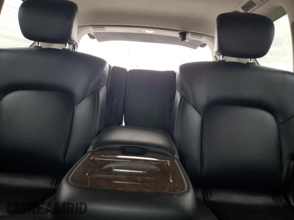 ✅ 2016 Infiniti QX80 • VIN: JN8AZ2NF4G9610304 • Lot: 82275795. Wystawiony na Copart z przebiegiem 107 496 mil. Bezpłatny archiwum sprzedaży aukcyjnych z USA i szczegółowy raport historii pojazdu na DreamBid. Zdjęcie 10.