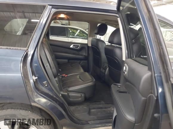 ✅ 2015 Nissan Pathfinder SL • VIN: 5N1AR2MM5FC712851 • Lot: 43283655. Listed on IAAI with 199,532 mi. Free auction sales archive from the USA and detailed vehicle history report at DreamBid. Image 8.