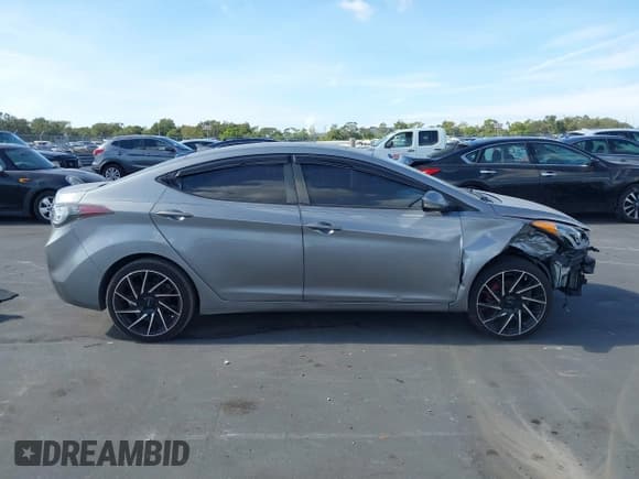 ✅ 2012 Hyundai Elantra GLS • VIN: KMHDH4AEXCU263715 • Лот: 43809732. Опубликован ранее на IAAI с пробегом 175 382 миль. Бесплатный доступ к архиву аукционных продаж из США и подробный отчёт об истории автомобиля на DreamBid. Изображение 13.