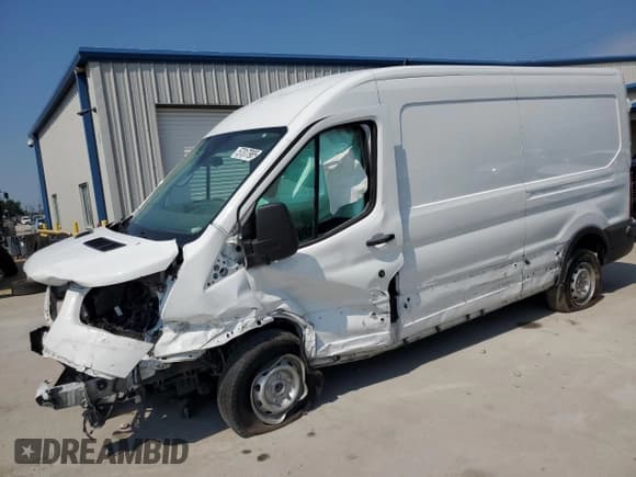 ✅ 2024 Ford Transit Cargo • VIN: 1FTBR1C82RKA74768 • Lot: 57317985. Wystawiony na Copart z przebiegiem Nie podano. Bezpłatny archiwum sprzedaży aukcyjnych z USA i szczegółowy raport historii pojazdu na DreamBid. Zdjęcie 1.