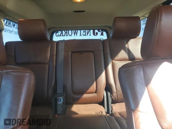 ✅ 2006 Jeep Commander Limited • VIN: 1J8HG58N66C155857 • Lot: 87012205. Wystawiony na Copart z przebiegiem 217 695 mil. Bezpłatny archiwum sprzedaży aukcyjnych z USA i szczegółowy raport historii pojazdu na DreamBid. Zdjęcie 10.