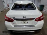 ✅ 2017 Nissan Altima S • VIN: 1N4AL3AP3HC242211 • Lot: 84186155. Wystawiony na Copart z przebiegiem 130 121 mil. Bezpłatny archiwum sprzedaży aukcyjnych z USA i szczegółowy raport historii pojazdu na DreamBid. Zdjęcie 6.