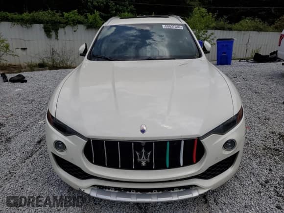 ✅ 2018 Maserati Levante GranLusso • VIN: ZN661XUL6JX285671 • Lot: 60837355. Listed on Copart with Not provided. Free auction sales archive from the USA and detailed vehicle history report at DreamBid. Image 5.