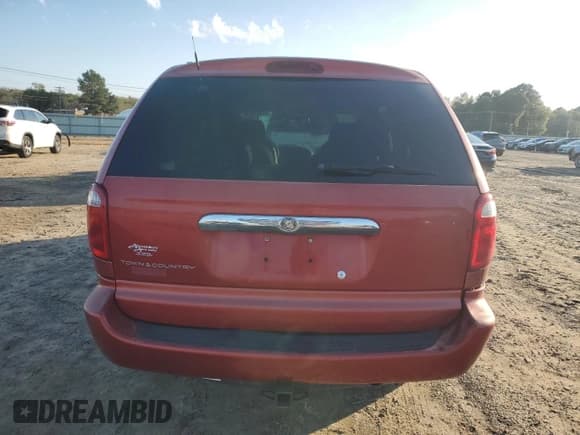 ✅ 2003 Chrysler Town & Country • VIN: 2C4GP24R73R362514 • Lot: 79293044. Wystawiony na Copart z przebiegiem 163 911 mil. Bezpłatny archiwum sprzedaży aukcyjnych z USA i szczegółowy raport historii pojazdu na DreamBid. Zdjęcie 6.