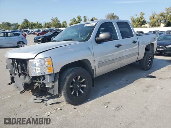 2013 Chevrolet Silverado 1500 LT z VIN 3GCPKSE75DG276055, wystawiony jako Copart lot #80181455 z przebiegiem 127 961 mil mil oraz Szkoda całkowita • Salvage title. Historia ofert i sprzedaży dostępna na DreamBid. Obrazek 1.