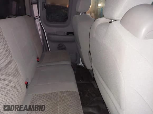 ✅ 2003 Ford F-150 XL • VIN: 1FTRX18L73NA15075 • Lot: 43827077. Wystawiony na IAAI z przebiegiem Nie podano. Bezpłatny archiwum sprzedaży aukcyjnych z USA i szczegółowy raport historii pojazdu na DreamBid. Zdjęcie 8.