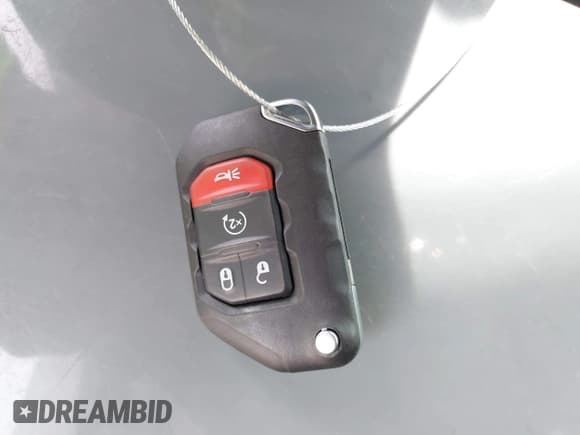 ✅ 2022 Jeep Gladiator Willys Sport • VIN: 1C6HJTAG1NL144540 • Lot: 42098624. Wystawiony na IAAI z przebiegiem 70 376 mil. Bezpłatny archiwum sprzedaży aukcyjnych z USA i szczegółowy raport historii pojazdu na DreamBid. Zdjęcie 11.