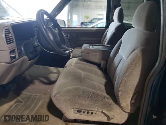 1998 Chevrolet Silverado 1500 with VIN 1GCEK19RXWE115952, listed as a Copart auction lot 87422535 with 248,499 mi miles and Salvage title. Bid and sale history available at DreamBid. Image 7.