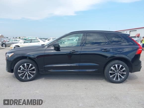 ✅ 2024 Volvo XC60 Plus Dark Theme • VIN: YV4L12RL2R1768571 • Lot: 43015516. Listed on IAAI with 75,379 mi. Free auction sales archive from the USA and detailed vehicle history report at DreamBid. Image 14.