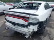 ✅ 2021 Dodge Charger R/T • VIN: 2C3CDXCT3MH527357 • Lot: 43244167. Wystawiony na IAAI z przebiegiem 40 499 mil. Bezpłatny archiwum sprzedaży aukcyjnych z USA i szczegółowy raport historii pojazdu na DreamBid. Zdjęcie 18.