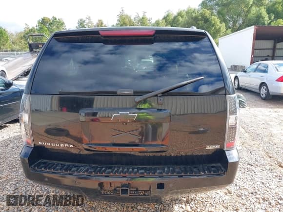 ✅ 2007 Chevrolet Suburban LT • VIN: 1GNFK16307R360880 • Лот: 43586256. Опубликован ранее на IAAI с пробегом 268 825 миль. Бесплатный доступ к архиву аукционных продаж из США и подробный отчёт об истории автомобиля на DreamBid. Изображение 16.