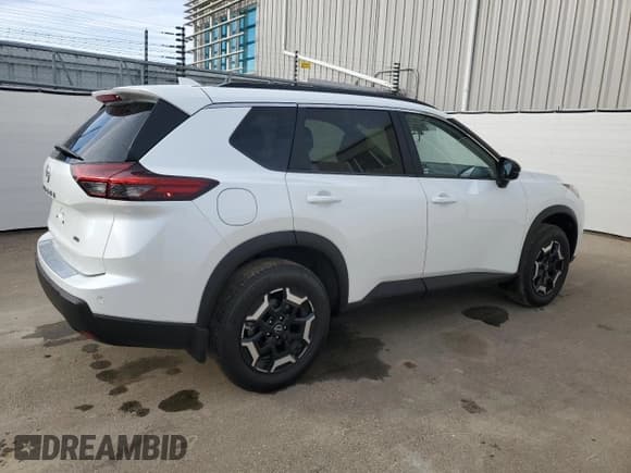 ✅ 2025 Nissan Rogue SV • VIN: JN8BT3BBXSW420966 • Lot: 90124755. Listed on Copart with 6,194 mi. Free auction sales archive from the USA and detailed vehicle history report at DreamBid. Image 3.