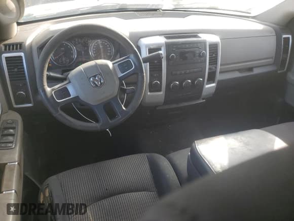 ✅ 2010 Dodge 1500 Laramie • VIN: 1D7RV1GT0AS192594 • Lot: 89387675. Wystawiony na Copart z przebiegiem 300 703 mil. Bezpłatny archiwum sprzedaży aukcyjnych z USA i szczegółowy raport historii pojazdu na DreamBid. Zdjęcie 8.