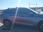 ✅ 2023 Toyota Highlander XLE • VIN: 5TDKDRBH8PS016510 • Lot: 38823296. Wystawiony na IAAI z przebiegiem 72 441 mil. Bezpłatny archiwum sprzedaży aukcyjnych z USA i szczegółowy raport historii pojazdu na DreamBid. Zdjęcie 13.