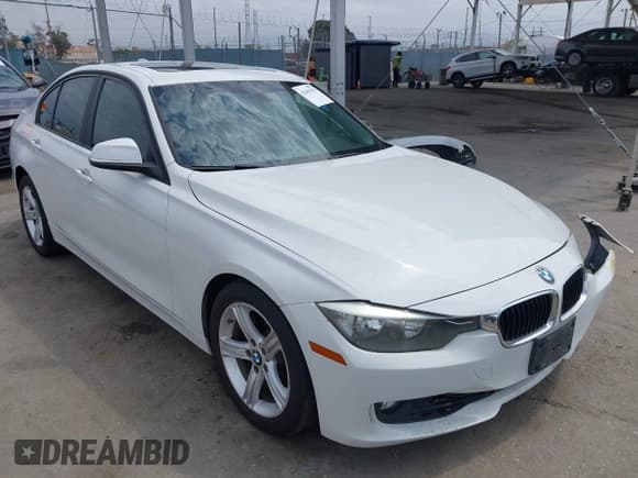 ✅ 2015 BMW 3 Series 328i • VIN: WBA3A5C57FF610527 • Lot: 42415953. Listed on IAAI with 87,301 mi. Free auction sales archive from the USA and detailed vehicle history report at DreamBid. Image 1.