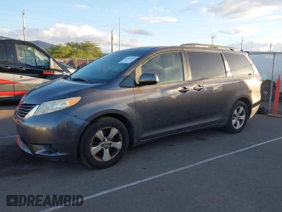 ✅ 2012 Toyota Sienna LE • VIN: 5TDKK3DC8CS240083 • Lot: 43556901. Listed on IAAI with 169,377 mi. Free auction sales archive from the USA and detailed vehicle history report at DreamBid. Image 17.