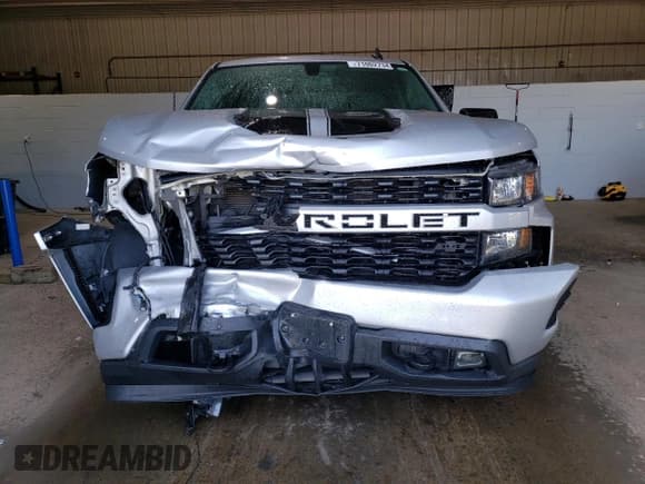 ✅ 2020 Chevrolet Silverado 1500 Custom • VIN: 1GCPYBEK1LZ346796 • Lot: 71002734. Wystawiony na Copart z przebiegiem 46 669 mil. Bezpłatny archiwum sprzedaży aukcyjnych z USA i szczegółowy raport historii pojazdu na DreamBid. Zdjęcie 5.