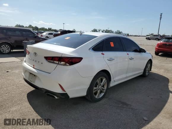 ✅ 2019 Hyundai Sonata SEL • VIN: 5NPE34AFXKH790307 • Lot: 80966825. Wystawiony na Copart z przebiegiem 100 186 mil mil. Skorzystaj z bezpłatnego archiwum sprzedaży aukcyjnych z USA i zobacz szczegółowy raport historii pojazdu na DreamBid. Zdjęcie 3.