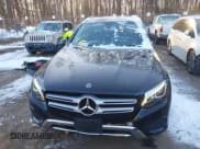 ✅ 2019 Mercedes-Benz GLC 300 • VIN: WDC0G4KB9K1005464 • Lot: 41294141. Wystawiony na IAAI z przebiegiem 72 636 mil. Bezpłatny archiwum sprzedaży aukcyjnych z USA i szczegółowy raport historii pojazdu na DreamBid. Zdjęcie 13.
