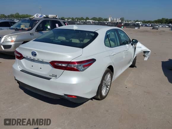 2020 Toyota Camry Hybrid XLE z VIN 4T1F31AK2LU539249, wystawiony jako IAAI lot #43365835 z przebiegiem 34 426 mil mil oraz . Historia ofert i sprzedaży dostępna na DreamBid. Obrazek 2.