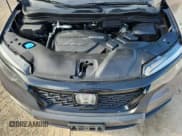 ✅ 2019 Honda Passport EX-L • VIN: 5FNYF7H51KB010065 • Lot: 72075475. Listed on Copart with 115,730 mi. Free auction sales archive from the USA and detailed vehicle history report at DreamBid. Image 12.