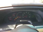 ✅ 2000 Lincoln Continental • VIN: 1LNHM97V9YY807381 • Лот: 60002835. Опубликован ранее на Copart с пробегом 96 519 миль. Бесплатный доступ к архиву аукционных продаж из США и подробный отчёт об истории автомобиля на DreamBid. Изображение 9.