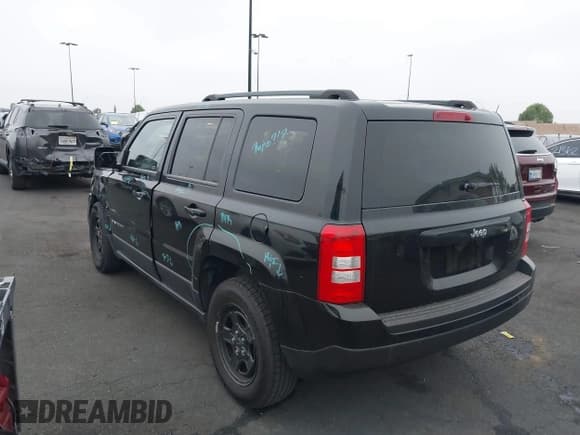 ✅ 2014 Jeep Patriot Sport • VIN: 1C4NJPBA3ED881990 • Lot: 42421450. Wystawiony na IAAI z przebiegiem 154 914 mil. Bezpłatny archiwum sprzedaży aukcyjnych z USA i szczegółowy raport historii pojazdu na DreamBid. Zdjęcie 3.