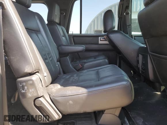 ✅ 2013 Ford Expedition Max Limited • VIN: 1FMJK2A59DEF66618 • Lot: 64883385. Wystawiony na Copart z przebiegiem 175 056 mil. Bezpłatny archiwum sprzedaży aukcyjnych z USA i szczegółowy raport historii pojazdu na DreamBid. Zdjęcie 11.