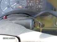 ✅ 2002 Chevrolet Silverado 1500 • VIN: 1GCEC19V32E288524 • Lot: 43616291. Wystawiony na IAAI z przebiegiem 185 847 mil. Bezpłatny archiwum sprzedaży aukcyjnych z USA i szczegółowy raport historii pojazdu na DreamBid. Zdjęcie 11.