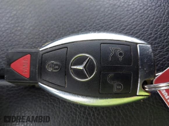 ✅ 2018 Mercedes-Benz C 300 • VIN: WDDWJ4KB5JF620733 • Lot: 41730561. Listed on IAAI with 75,463 mi. Free auction sales archive from the USA and detailed vehicle history report at DreamBid. Image 11.