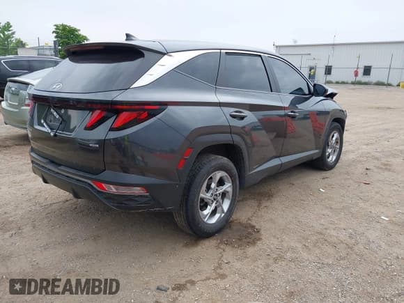 ✅ 2022 Hyundai Tucson SE • VIN: 5NMJACAE0NH031768 • Lot: 42504229. Wystawiony na IAAI z przebiegiem 95 106 mil. Bezpłatny archiwum sprzedaży aukcyjnych z USA i szczegółowy raport historii pojazdu na DreamBid. Zdjęcie 4.