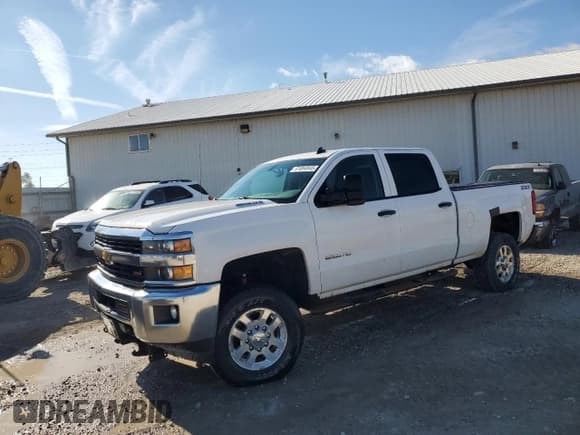✅ 2015 Chevrolet Silverado 2500HD LT • VIN: 1GC1KVE88FF158327 • Лот: 91084845. Опубликован ранее на Copart с пробегом 145 135 миль. Бесплатный доступ к архиву аукционных продаж из США и подробный отчёт об истории автомобиля на DreamBid. Изображение 1.