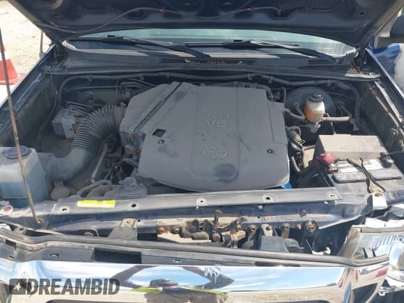 ✅ 2005 Toyota Tacoma • VIN: 5TEUU42N05Z095916 • Lot: 43121436. Listed on IAAI with 129,848 mi. Free auction sales archive from the USA and detailed vehicle history report at DreamBid. Image 10.