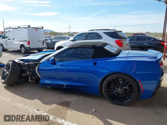 2015 Chevrolet Corvette Z51 3LT z VIN 1G1YL3D75F5113174, wystawiony jako IAAI lot #43237194 z przebiegiem 48 995 mil mil oraz . Historia ofert i sprzedaży dostępna na DreamBid. Obrazek 15.