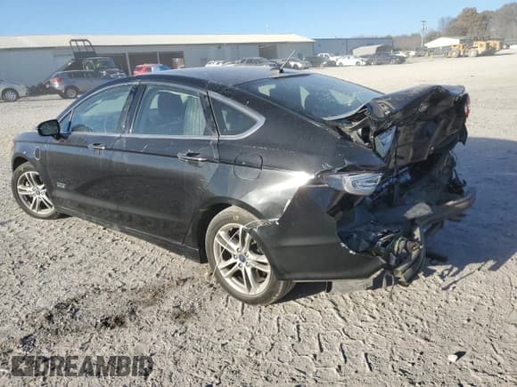 ✅ 2015 Ford Fusion Titanium • VIN: 3FA6P0SU7FR206274 • Lot: 92824945. Listed on Copart with 118,819 mi. Free auction sales archive from the USA and detailed vehicle history report at DreamBid. Image 2.