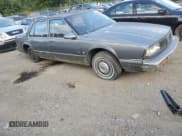 ✅ 1989 Oldsmobile Delta • VIN: 1G3HY54C1KW337516 • Lot: 69937695. Wystawiony na Copart z przebiegiem 235 493 mil. Bezpłatny archiwum sprzedaży aukcyjnych z USA i szczegółowy raport historii pojazdu na DreamBid. Zdjęcie 4.