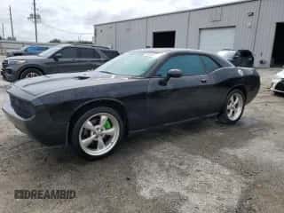 2010 Dodge Challenger R/T Classic z VIN 2B3CJ5DT7AH314965, wystawiony jako Copart lot #70973564 z przebiegiem 123 166 mil mil oraz Nie do naprawy • Non repairable. Historia ofert i sprzedaży dostępna na DreamBid. Obrazek 1.