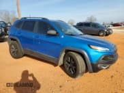 ✅ 2017 Jeep Cherokee Trailhawk • VIN: 1C4PJMBB6HW598718 • Lot: 43443085. Wystawiony na Copart z przebiegiem 146 974 mil. Bezpłatny archiwum sprzedaży aukcyjnych z USA i szczegółowy raport historii pojazdu na DreamBid. Zdjęcie 4.