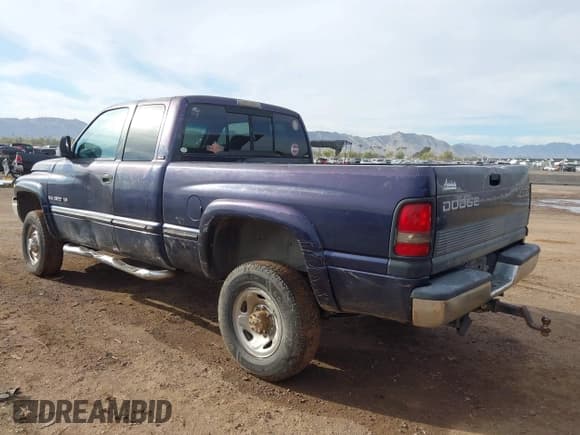 ✅ 1999 Dodge 2500 • VIN: 3B7KF23Z7XG177230 • Lot: 41792664. Listed on IAAI with 441,626 mi. Free auction sales archive from the USA and detailed vehicle history report at DreamBid. Image 3.