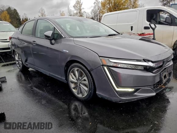 ✅ 2018 Honda Clarity • VIN: JHMZC5F11JC013740 • Lot: 95881765. Wystawiony na Copart z przebiegiem 86 895 mil. Bezpłatny archiwum sprzedaży aukcyjnych z USA i szczegółowy raport historii pojazdu na DreamBid. Zdjęcie 4.