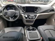 ✅ 2024 Chrysler Pacifica Hybrid Select • VIN: 2C4RC1S71RR166741 • Lot: 70136935. Listed on Copart with 17,555 mi. Free auction sales archive from the USA and detailed vehicle history report at DreamBid. Image 8.