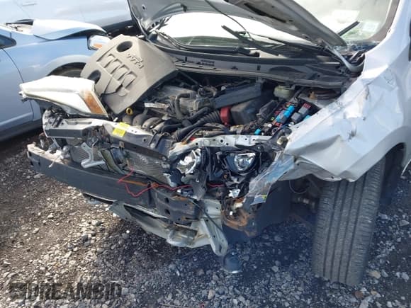 ✅ 2016 Toyota Corolla LE Plus • VIN: 2T1BURHE8GC713343 • Lot: 43491879. Wystawiony na IAAI z przebiegiem 100 293 mil. Bezpłatny archiwum sprzedaży aukcyjnych z USA i szczegółowy raport historii pojazdu na DreamBid. Zdjęcie 17.