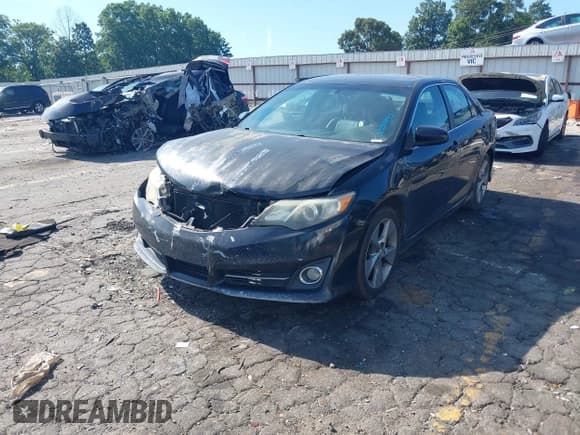 ✅ 2014 Toyota Camry SE • VIN: 4T1BK1FK3EU544389 • Лот: 42652602. Опубликован ранее на IAAI с пробегом 252 176 миль. Бесплатный доступ к архиву аукционных продаж из США и подробный отчёт об истории автомобиля на DreamBid. Изображение 2.