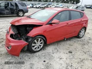 ✅ 2013 Hyundai Accent SE • VIN: KMHCU5AE1DU071081 • Lot: 84211925. Wystawiony na Copart z przebiegiem 205 584 mil. Bezpłatny archiwum sprzedaży aukcyjnych z USA i szczegółowy raport historii pojazdu na DreamBid. Zdjęcie 1.