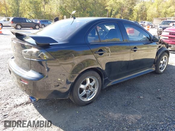 ✅ 2012 Mitsubishi Lancer SE • VIN: JA32V2FW3CU026475 • Lot: 43382085. Wystawiony na IAAI z przebiegiem 114 665 mil. Bezpłatny archiwum sprzedaży aukcyjnych z USA i szczegółowy raport historii pojazdu na DreamBid. Zdjęcie 4.