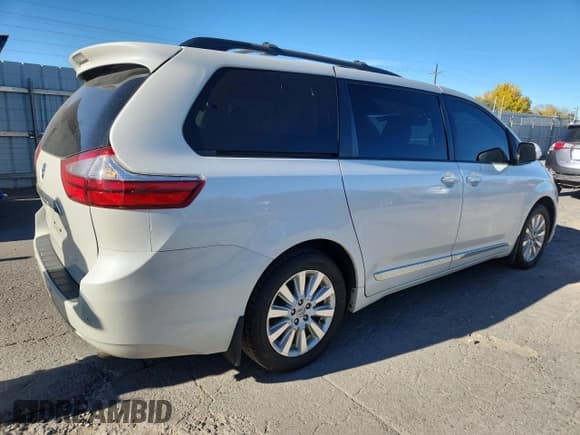 ✅ 2015 Toyota Sienna Limited • VIN: 5TDDK3DC9FS115820 • Lot: 82698785. Listed on Copart with 234,277 mi. Free auction sales archive from the USA and detailed vehicle history report at DreamBid. Image 3.