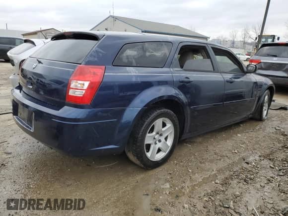 2005 Dodge Magnum SE z VIN 2D4FV48V45H529699, wystawiony jako Copart lot #44933625 z przebiegiem Nie podano mil oraz Nie do naprawy • Non repairable. Historia ofert i sprzedaży dostępna na DreamBid. Obrazek 3.