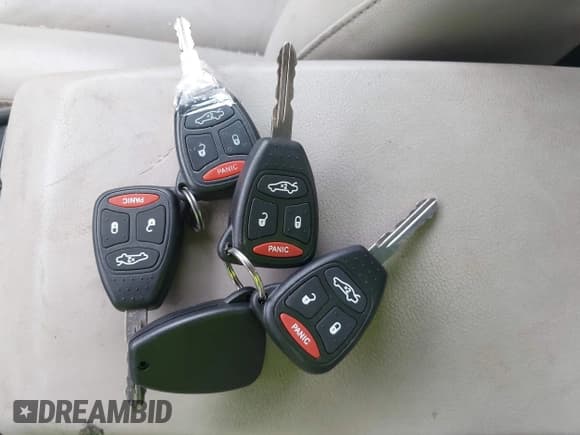 ✅ 2007 Chrysler 300 Limited • VIN: 2C3KK53G57H650056 • Лот: 42105241. Опубликован ранее на IAAI с пробегом 200 010 миль. Бесплатный доступ к архиву аукционных продаж из США и подробный отчёт об истории автомобиля на DreamBid. Изображение 11.